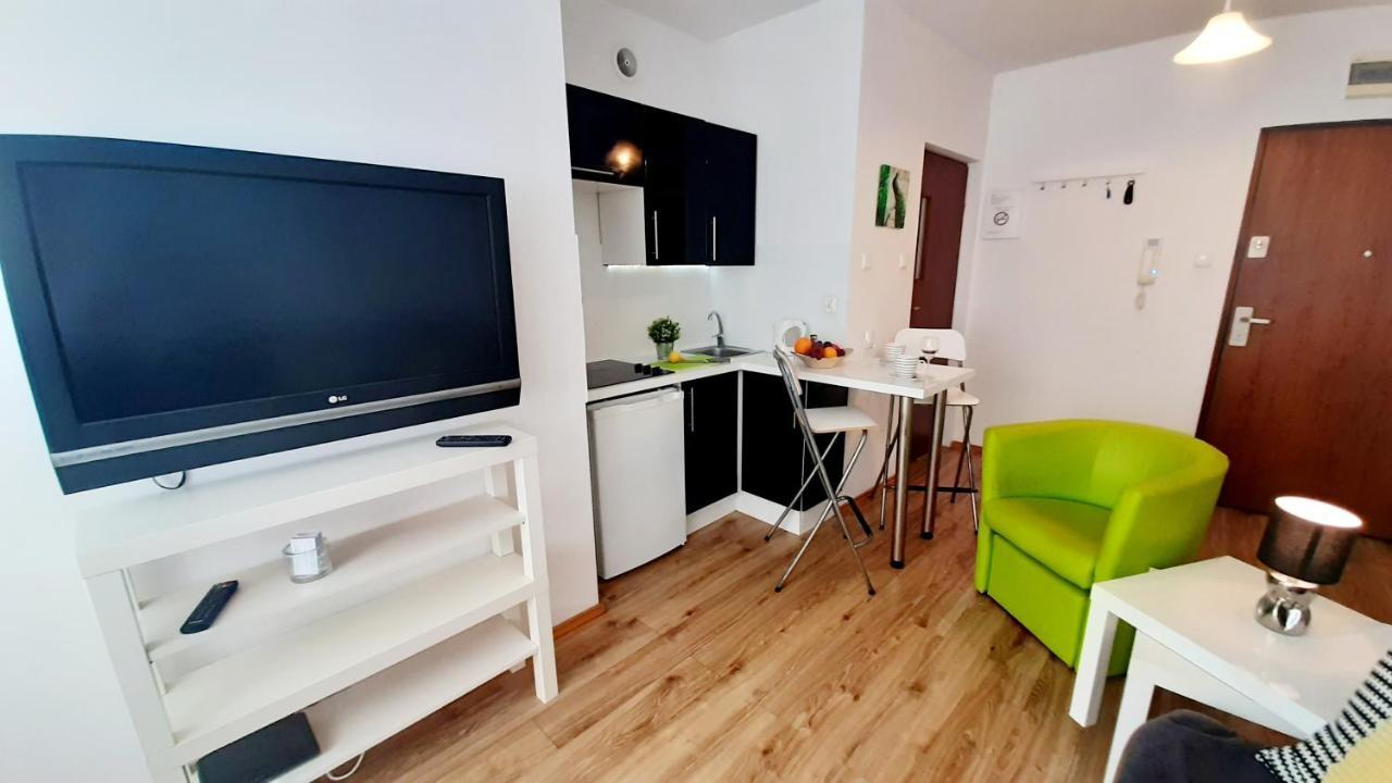 Apartament Z Balkonem I Bezplatnym Parkingiem Danzica Esterno foto