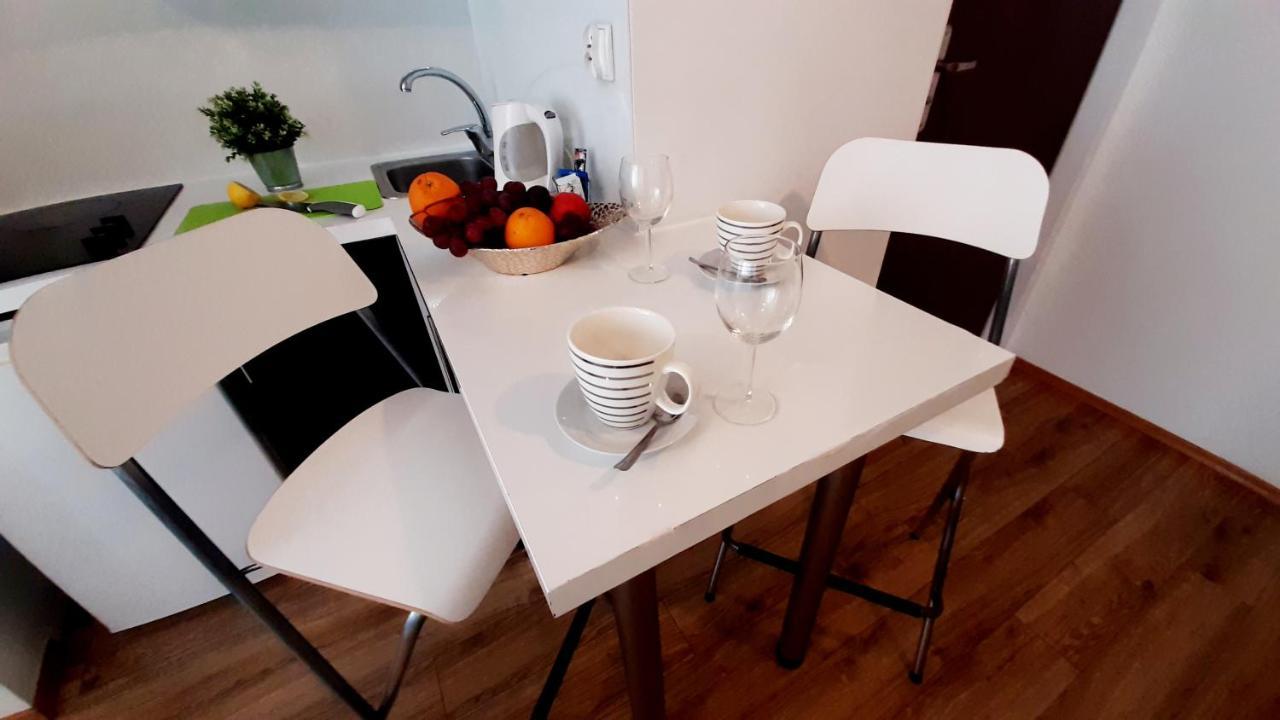 Apartament Z Balkonem I Bezplatnym Parkingiem Danzica Esterno foto