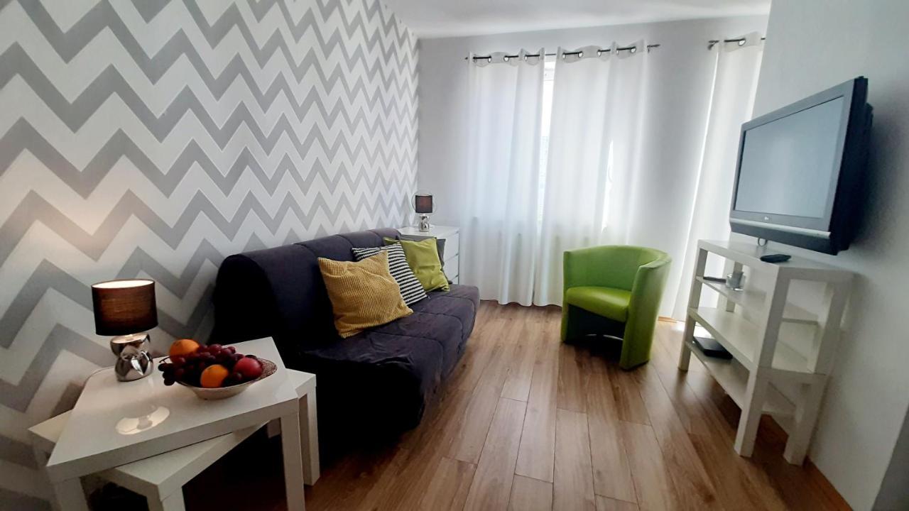 Apartament Z Balkonem I Bezplatnym Parkingiem Danzica Esterno foto