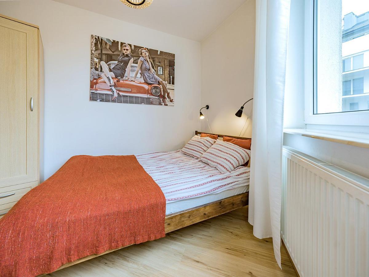Apartament Z Balkonem I Bezplatnym Parkingiem Danzica Esterno foto