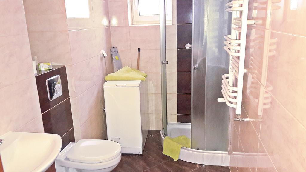 Apartament Z Balkonem I Bezplatnym Parkingiem Danzica Esterno foto